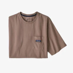 Patagonia Men's P-6 Label Pocket Responsibili-Tee -Urban Trail Sales Store 30 792855 3336466 image 1320481 f9455674 82f8 417d 834c ac590c0e2edb