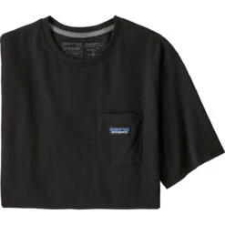 Patagonia Men's P-6 Label Pocket Responsibili-Tee -Urban Trail Sales Store WBS21 37406 BLK d147bd13 aef2 4bbc b227 d18576435ee6